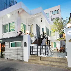 酒店 弘大莫诺之家2号旅馆 **